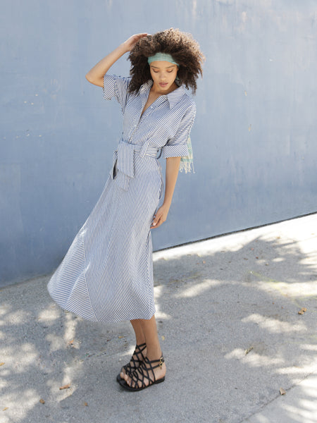 Travel Dress - Striped Large / Blue Travel Dress - Striped Large / Blue